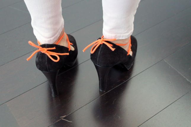 LaceHeels-PumpBack