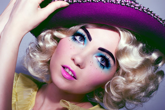 Makeup-Doll