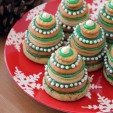 Holiday Hack: Turn Classic Cookies into Cookie Christmas Trees Holiday Hack: Turn Classic Cookies into Cookie Christmas Trees