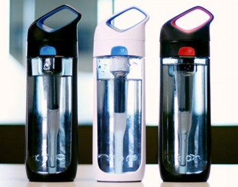 This Water Bottle Filters As You Sip!