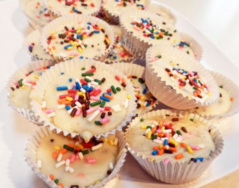 Hunger Alert: Funfetti Cake Batter Fudge
