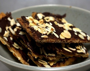 Chocolate Caramel Crack(ers)