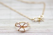 5-Minute DIY: Wire Bow Ring